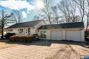 682 Sycamore St, Paramus, NJ 07652 - Photo 1
