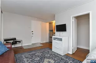 3020-3030 Edwin 5H, Fort Lee, NJ 07024 - Photo 3
