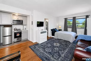 3020-3030 Edwin 5H, Fort Lee, NJ 07024 - Photo 11
