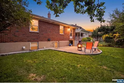 1047 Inwood Terrace, Fort Lee, NJ 07024 - Photo 25