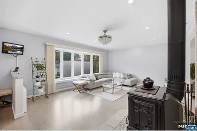 1047 Inwood Terrace, Fort Lee, NJ 07024 - Photo 5