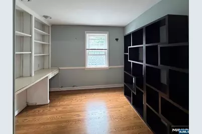 312 Wales Avenue, River Edge, NJ 07661 - Photo 9
