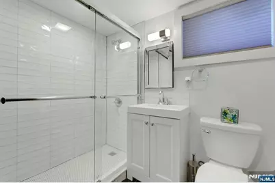 281 Englewood Avenue, Teaneck Township, NJ 07666 - Photo 31