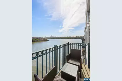 345 The Promenade, Edgewater, NJ 07020 - Photo 7