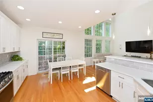 90 Summer Hill Road 90, Wayne, NJ 07470 - Photo 9