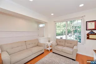 90 Summer Hill Road 90, Wayne, NJ 07470 - Photo 5