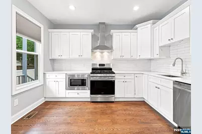 44 Clinton Street, Bloomfield, NJ 07003 - Photo 17