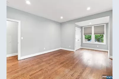 44 Clinton Street, Bloomfield, NJ 07003 - Photo 3