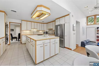 585 Churchill Road, Teaneck Township, NJ 07666 - Photo 11