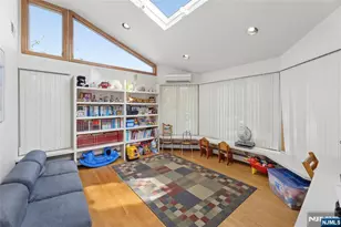 585 Churchill Rd, Teaneck Township, NJ 07666 - Photo 13
