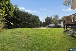 585 Churchill Rd, Teaneck Township, NJ 07666 - Photo 31