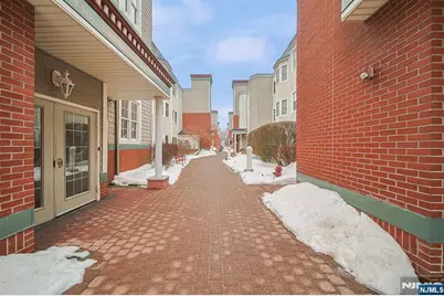 321 The Promenade, Edgewater, NJ 07020 - Photo 3