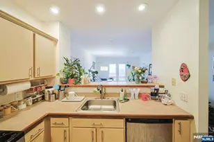 321 The Promenade, Edgewater, NJ 07020 - Photo 7