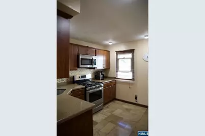 81 Prospect Terrace, Teaneck Township, NJ 07666 - Photo 7