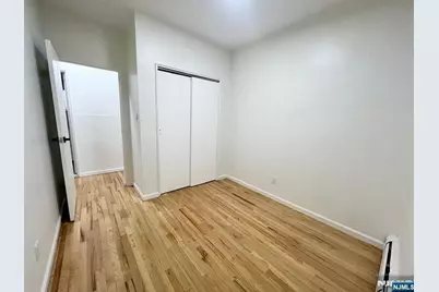 84 Clendenny Avenue, Jersey City, NJ 07304 - Photo 21
