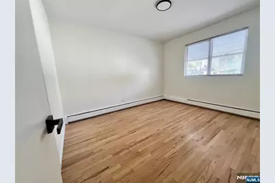 84 Clendenny Avenue, Jersey City, NJ 07304 - Photo 17