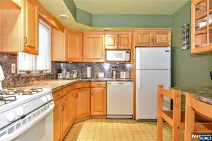 133 Surrey Ct, Ramsey, NJ 07446 - Photo 13