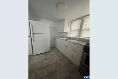 282 Macarthur Avenue 1 #1, Garfield, NJ 07026 - Photo 3