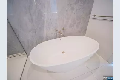 320 Adolphus Avenue 401 #401, Cliffside Park, NJ 07010 - Photo 11