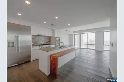 320 Adolphus Avenue 401 #401, Cliffside Park, NJ 07010 - Photo 1