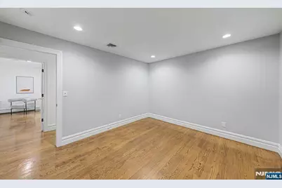 45 Oxford Drive, Tenafly, NJ 07670 - Photo 23