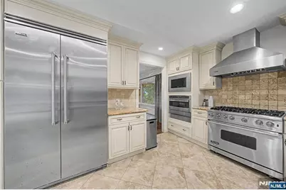 45 Oxford Drive, Tenafly, NJ 07670 - Photo 13