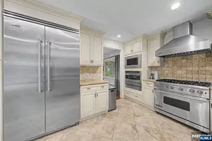 45 Oxford Dr, Tenafly, NJ 07670 - Photo 13
