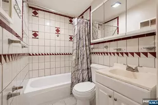 29 Madison Ave, Jersey City, NJ 07304 - Photo 11