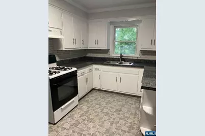 520 4th Street 2nd Fl #2nd Fl, Palisades Park, NJ 07650 - Photo 3