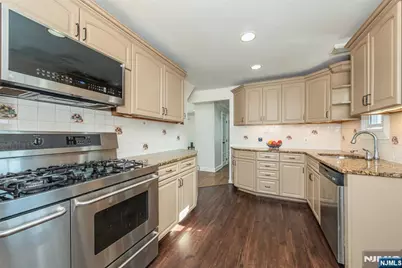 42 W Spring Valley Avenue, Maywood, NJ 07607 - Photo 9