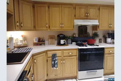 88 Mazur Place, Hawthorne, NJ 07506 - Photo 9