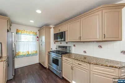 42 W Spring Valley Avenue, Maywood, NJ 07607 - Photo 7