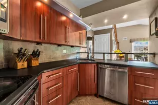 1494 Westgate Dr 4315, Fort Lee, NJ 07024 - Photo 13