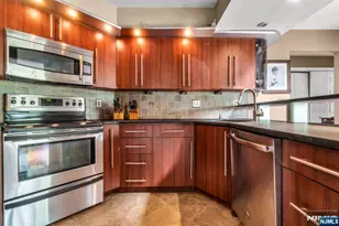 1494 Westgate Dr 4315, Fort Lee, NJ 07024 - Photo 11