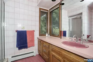 245 Highland Ave, Wood Ridge, NJ 07075 - Photo 17