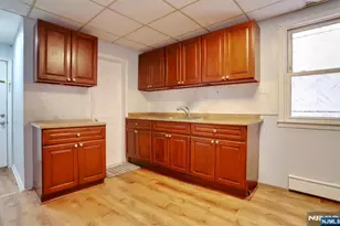 5 Salter Pl, Bloomfield, NJ 07003 - Photo 3