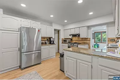 34 Andrew Avenue, Oakland, NJ 07436 - Photo 9