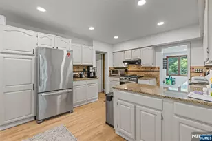 34 Andrew Ave, Oakland, NJ 07436 - Photo 9