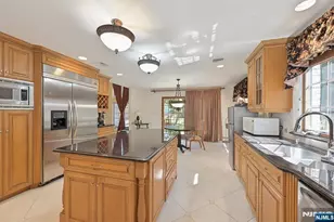 17 W Bayview Ave, Englewood Cliffs, NJ 07632 - Photo 21