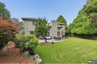17 Bayview Avenue, Englewood Cliffs, NJ 07632 - Photo 5