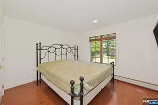 17 W Bayview Ave, Englewood Cliffs, NJ 07632 - Photo 27