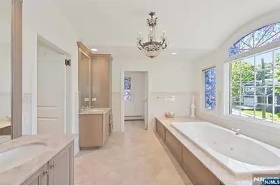 17 W Bayview Avenue, Englewood Cliffs, NJ 07632 - Photo 25