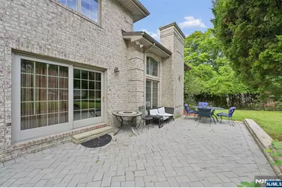 17 W Bayview Avenue, Englewood Cliffs, NJ 07632 - Photo 35