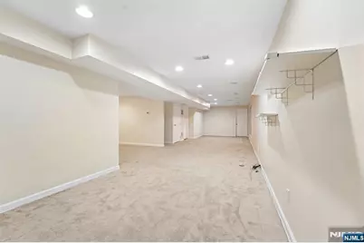 195 Levinberg Lane, Wayne, NJ 07470 - Photo 33
