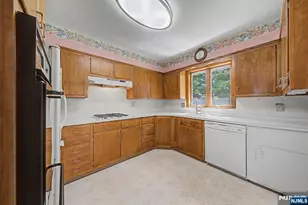 5 Holyoke Dr, Oakland, NJ 07436 - Photo 17