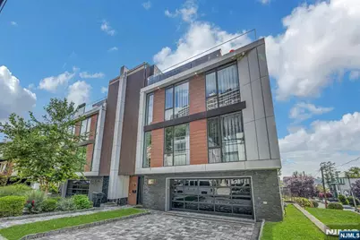 757 Undercliff Avenue A #A, Edgewater, NJ 07020 - Photo 3