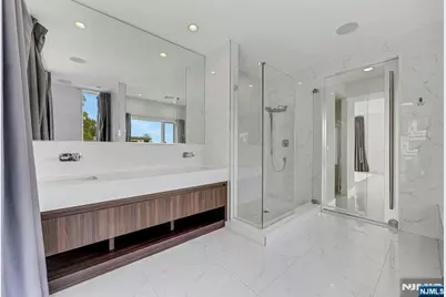 757 Undercliff Avenue A #A, Edgewater, NJ 07020 - Photo 35