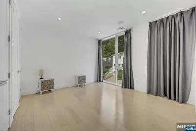 757 Undercliff Avenue A #A, Edgewater, NJ 07020 - Photo 23