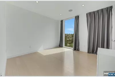 757 Undercliff Avenue A #A, Edgewater, NJ 07020 - Photo 27