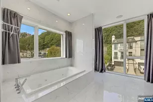 757 Undercliff Ave A, Edgewater, NJ 07020 - Photo 33